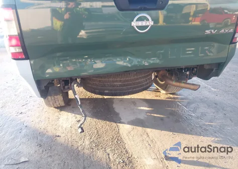 2022 Nissan Frontier Sv 4X4 z USA, uszkodzony, nr VIN 1N6ED1EK1NN680783